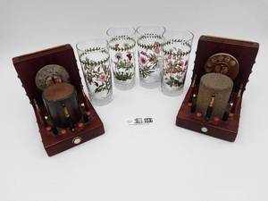 lot 087 image: 4 Beautiful Floral Glasses & Telephone Art Bookends