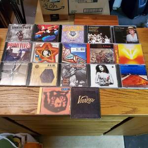 lot 123 image: 17 Assorted Music CDs #3