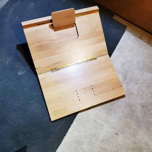 lot 185 image: Ergo Desk Portable Drafting Table
