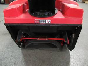 lot 4 image: Troy-bilt Squall 21 in. 179 cc Single-Stage Gas Snow Blower with Electric Start and E-Z Chute Control Squall 179E