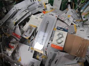 lot 321 image: WHOLESALE MIXED PALLET OF SCREWS, U BOLTS, EYE BOLTS AND OTHER HARDWARE