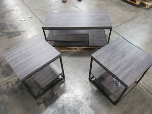 lot 322 image: Picket House Furnishings Aspen Gray 3-Piece Occasional Table Set CCL100OTE