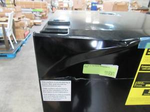 lot 329 image: Magic Chef 10.1 cu. ft. Top Freezer Refrigerator in Black HMDR1000BE
