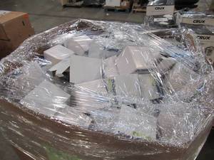 lot 203 image: WHOLESALE MIXED PALLET OF COMMERCIAL BATHROOM STEEL PAPER HOLDERS