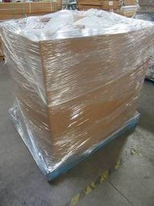 lot 103 image: WHOLESALE MIXED PALLET OF MISCELLANEOUS TOILET SEATS AND OTHER BATHROOM ACCESSORIES