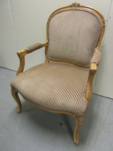lot 411 image: ACCENT CHAIR, WITH DECORATIVE WOOD FRAME