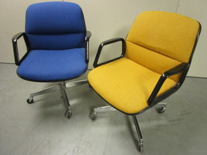lot 417 image: OFFICE CHAIRS, ADJUSTABLE, WITH CASTERS