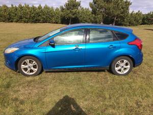 lot 3 image: 2014 Ford Focus SE