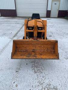 lot 2 image: 1970s J.L. Case 644 Tractor