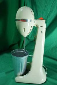 lot 88 image: Vintage Hamilton Beach DrinkMaster 727W