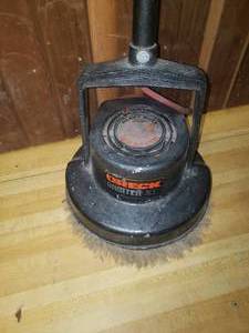 lot 68 image: Oreck Orbiter XL Heavy Duty Floor PolisherBuffer
