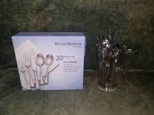 lot 64 image: Reed & Barton Flatware Set & Extras