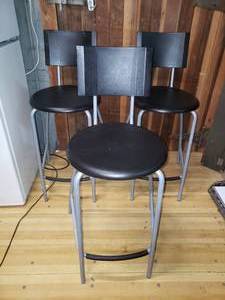 lot 93 image: 3 Ikea Counter Height Stools
