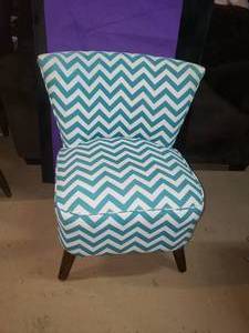 lot 94 image: Teal Blue & White Chevron Padded Side Chair