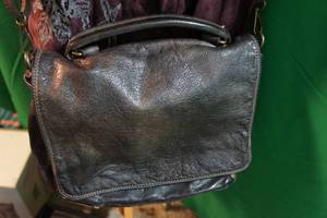 lot 50 image: Brown Italian Leather PurseCrossbody