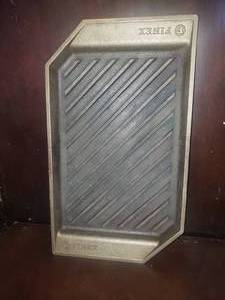 lot 151 image: Finex Cast Iron 15 Lean Grill Pan