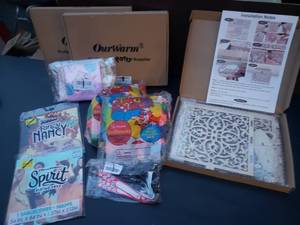 lot 154 image: New Party Items