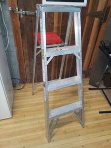 lot 120 image: 4 Aluminum Step Ladder