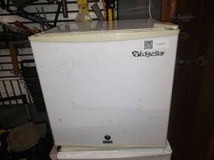 lot 99 image: Edgestar Cube Freezer