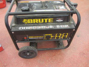 lot 4 image: Brute generator, 3500 running watts...