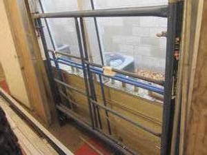 lot 8 image: Scaffold section, UST with 5ft guar...