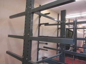 lot 13 image: T-rack, end base is 81.5x102.5Hx1...