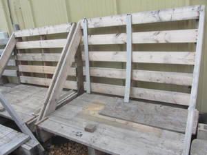 lot 20 image: Wooden material carts, 65.5x48.5x...