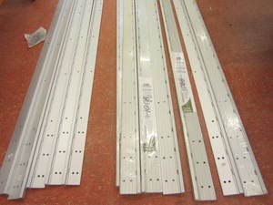 lot 136 image: Continuous hinges 95, five gear al...