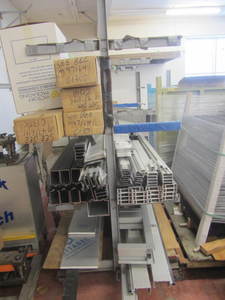 lot 146 image: T-cart, 84Lx 80H, three set of 18...