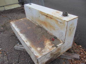 lot 74 image: Auxiliary truck fuel tank, 60Lx30....