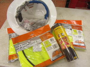 lot 85 image: Class 2 safety vests - two extra la...