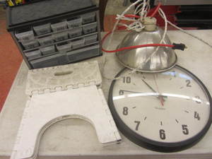 lot 86 image: Organizer - new metal frame, foldin...