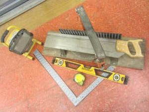 lot 90 image: Miter saw box & saw, Johnson level,...