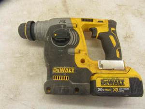 lot 192 image: DeWalt 1 hammer drill, brushless S...