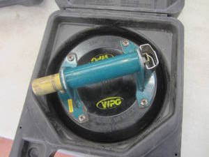 lot 204 image: Woods Powr-Grip 8 vacuum cup for ...