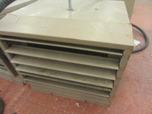 lot 209 image: Berko electric garage hanging heate...