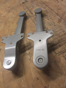 lot 239 image: Door closures 4110, qty 2...