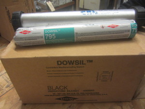 lot 287 image: Dowsil 795 black, 16 tubes with gun...