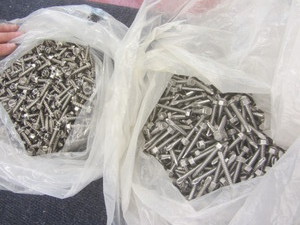 lot 318 image: Screws #12 1, self drilling 2...