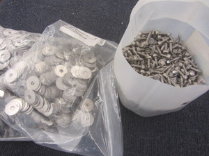 lot 325 image: Stainless steel washers & screws...