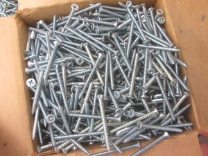 lot 331 image: Screws, 2-12 flathead...