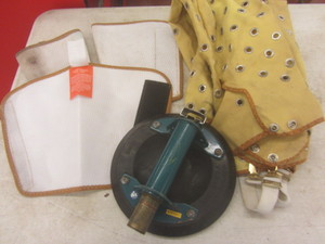 lot 342 image: Woods PowrGrip G0695 vacuum grip, ...