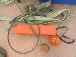 lot 349 image: Safety triangles, 12V emergency lig...