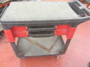 lot 353 image: Rubbermaid shop cart with drawers...