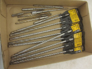 lot 361 image: DeWalt HP drill bits DW5430, 38 x...