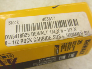 lot 362 image: DeWalt 8-12 Rock Carbide SDS ham...
