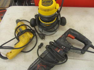 lot 177 image: DeWalt 13hp plunge router & 38 d...