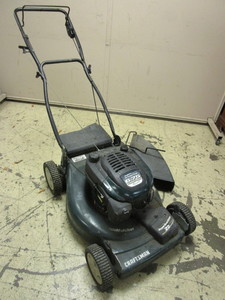 lot 306 image: CRAFTSMAN LAWNMOWER, WITH 22 CUT WIDTH AND HI-TORQUE POWER 6.75 HP ENGINE