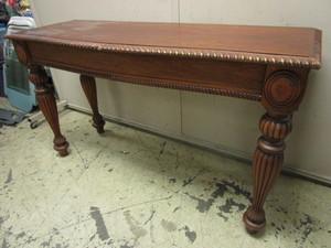 lot 323 image: SOLID WOOD ACCENT TABLE