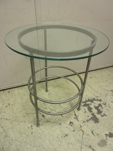 lot 334 image: PATIO ACCENT TABLE, WITH METAL BASE AND GLASS TOP